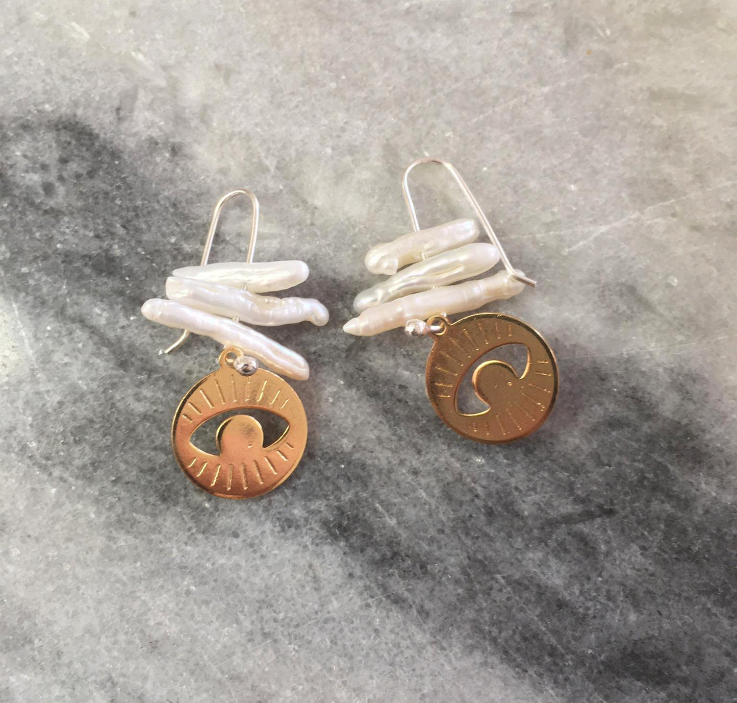 Lera earrings, brass, pearl and silver hooks