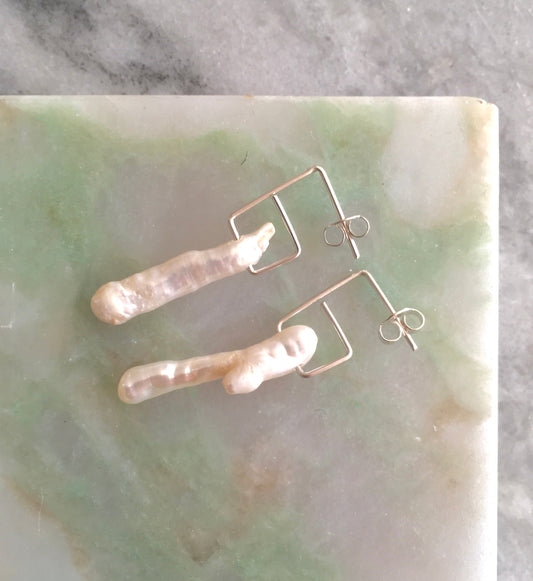 Pearl dangle earrings