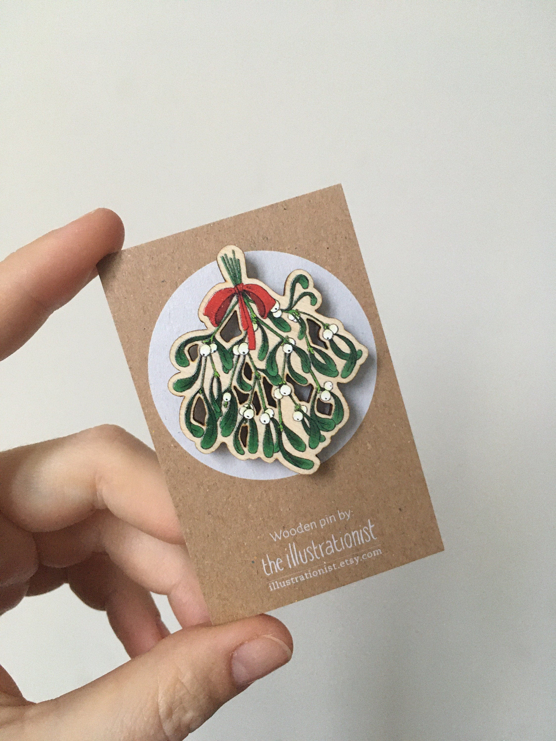 Christmas Mistletoe Wooden Pin