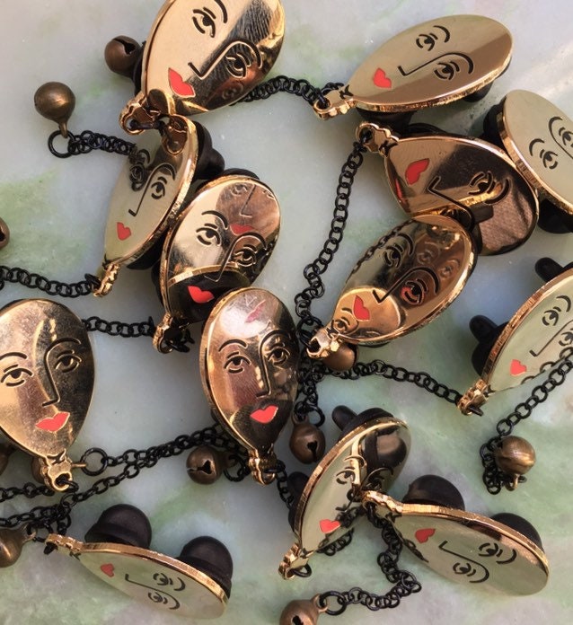 Balloon enamel pin