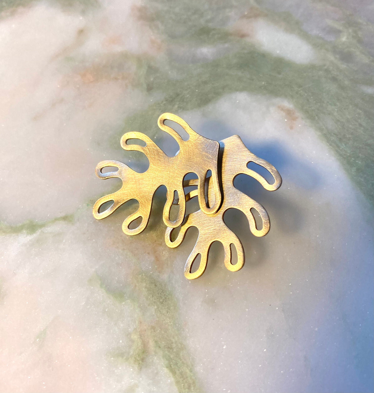 Elda oorbellen | Messing en Eco sterling zilveren bladoorbellen | Matisse oorbellen | Kerstcadeau voor haar | Accessoires voor koud weer