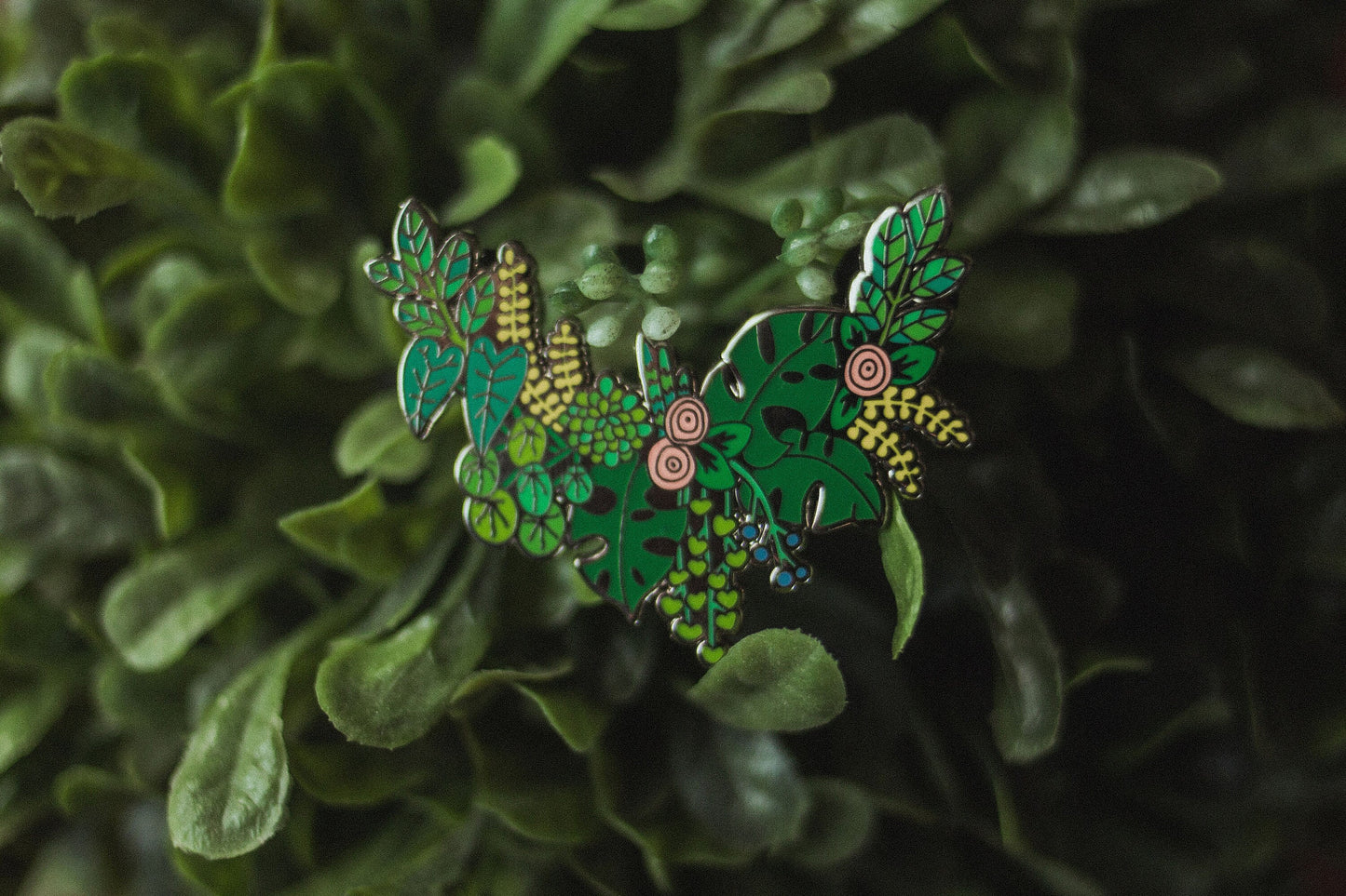 Plant wreath pin