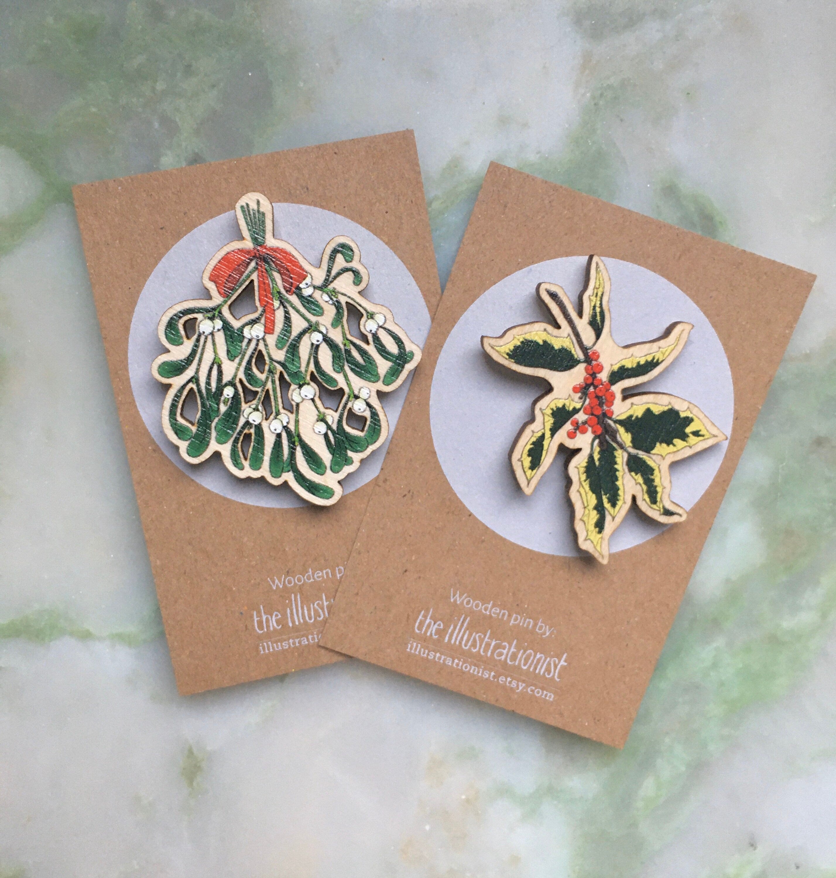 Christmas Mistletoe Wooden Pin