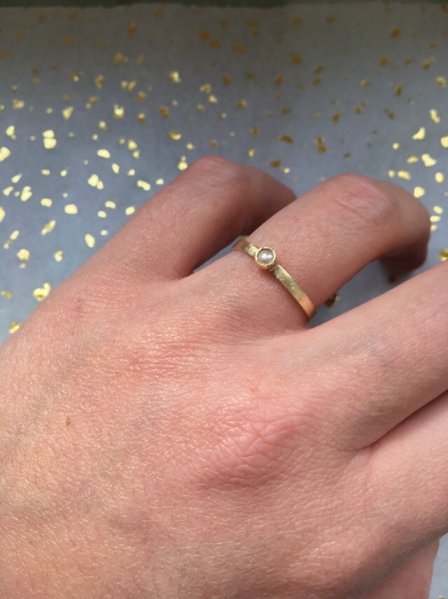 Gold square band