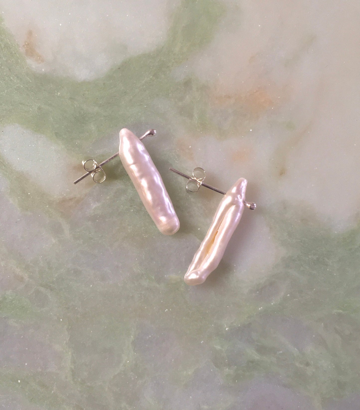 Pearl pin earrings
