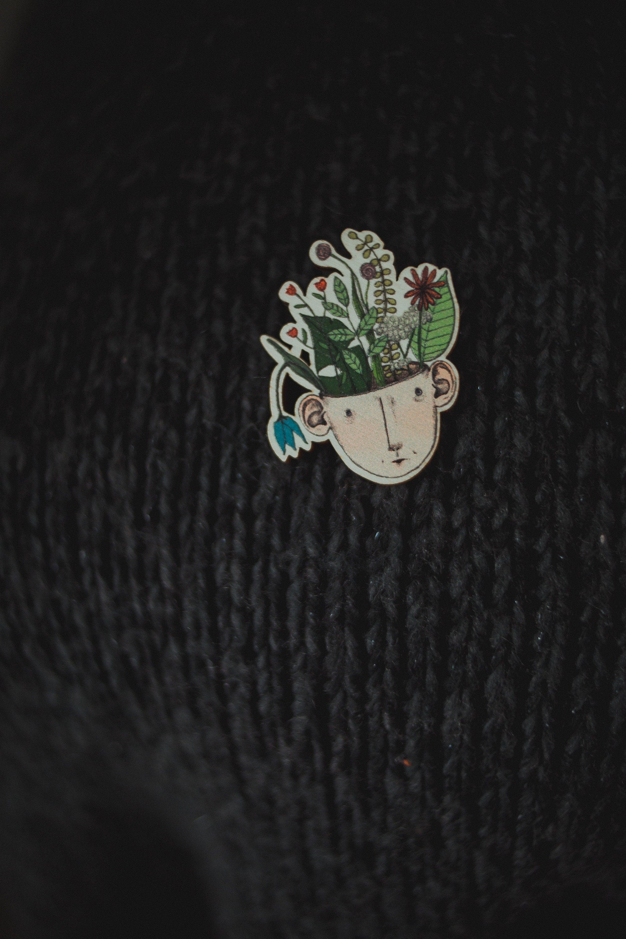 Pothead pin, wooden brooch