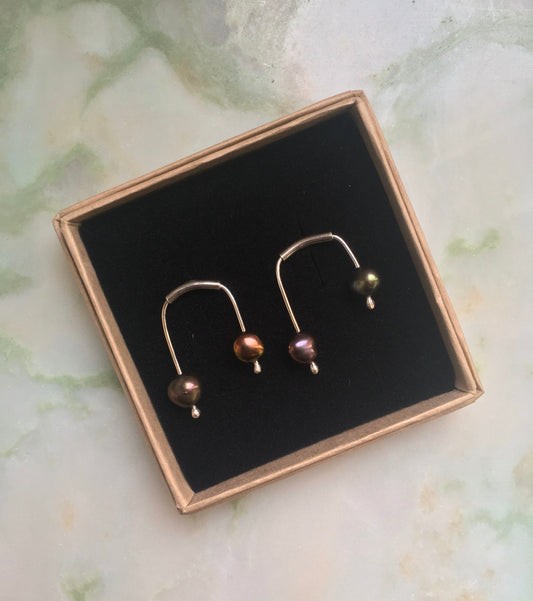 Modern pearl earrings