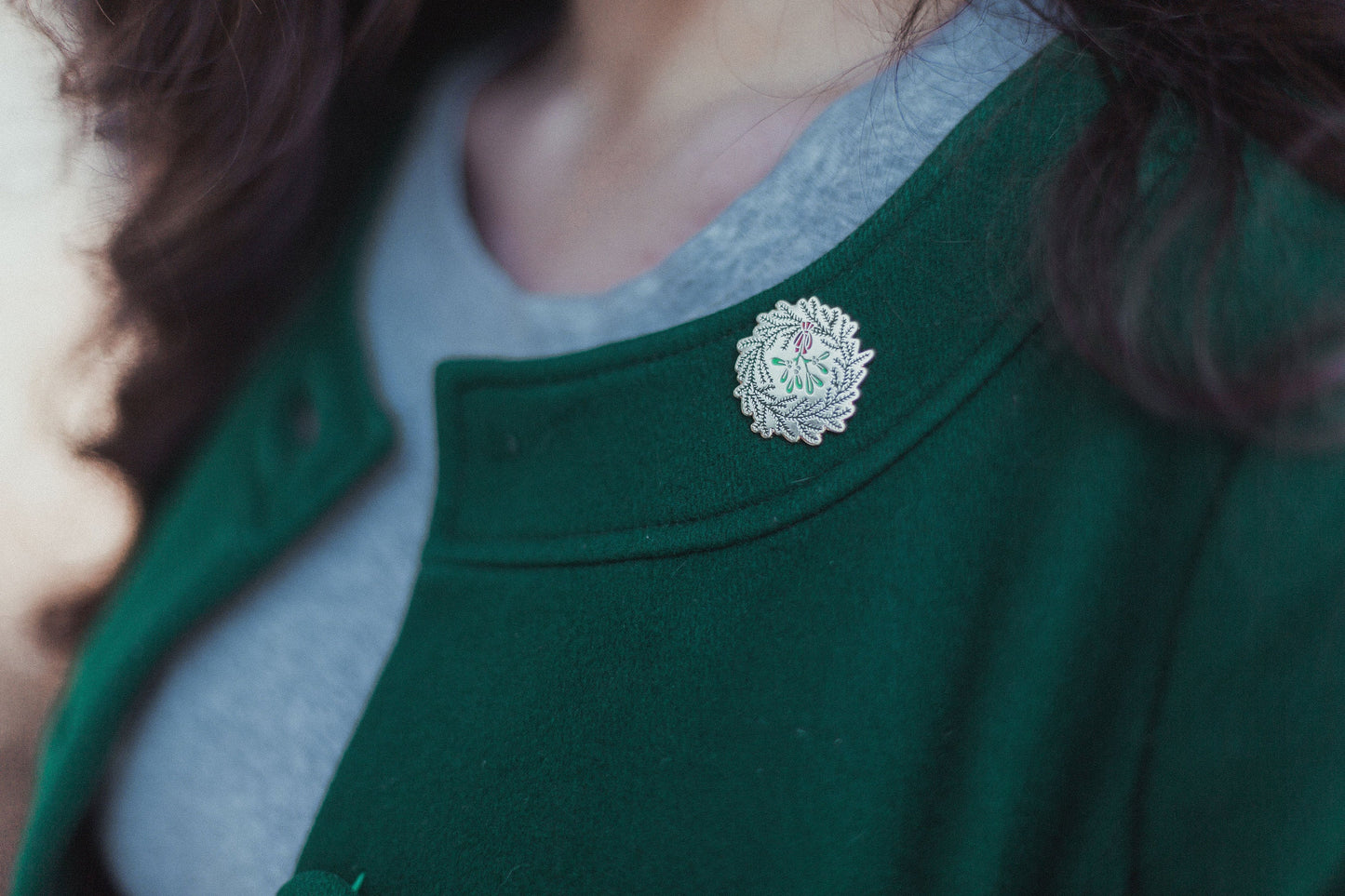 Christmas wreath enamel pin